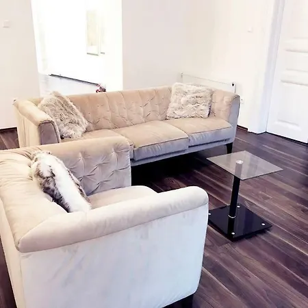 Apartament Grand Eliza 3bedroom Luxury Apt At Blaha *