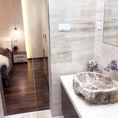 Grand Eliza 3bedroom Luxury Apt At Blaha Apartman Budapest
